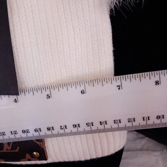 Inspired Faux Fur Beanie Hat OS fits most NWOT - Picture 6 of 6